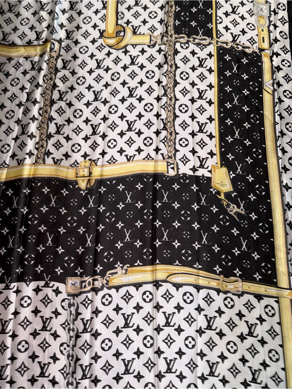 “Lock & Key” Black/White 100% Soie Silk Scarf Wrap- NWT - Picture 4 of 4